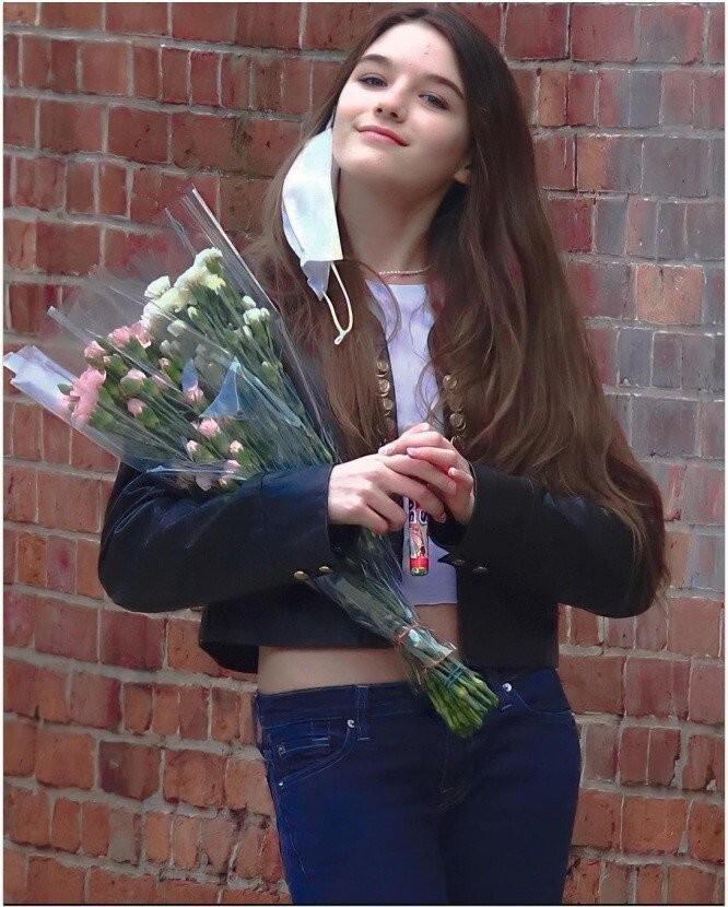 Công chúa Hollywood Suri Cruise mặc mặc giản dị vẫn đẹp rạng ngời-7