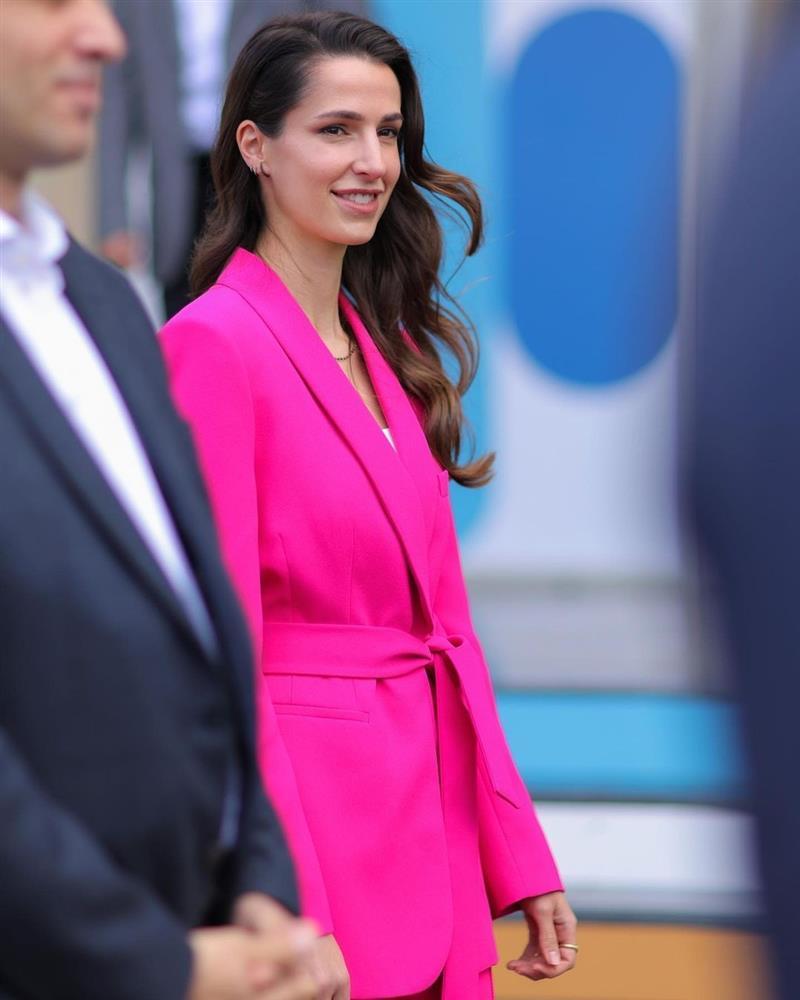 Nhan sắc con gái tỷ phú vừa kết hôn với Thái tử Jordan-10