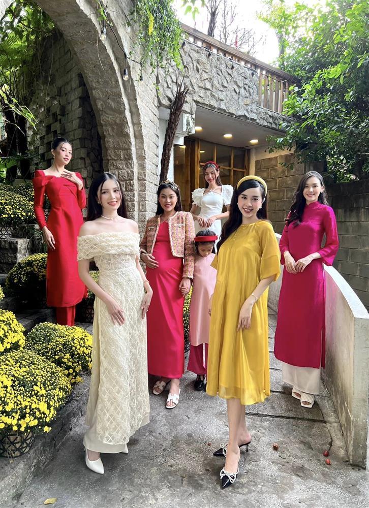 Á hậu Thúy An lần đầu khoe con gái-17