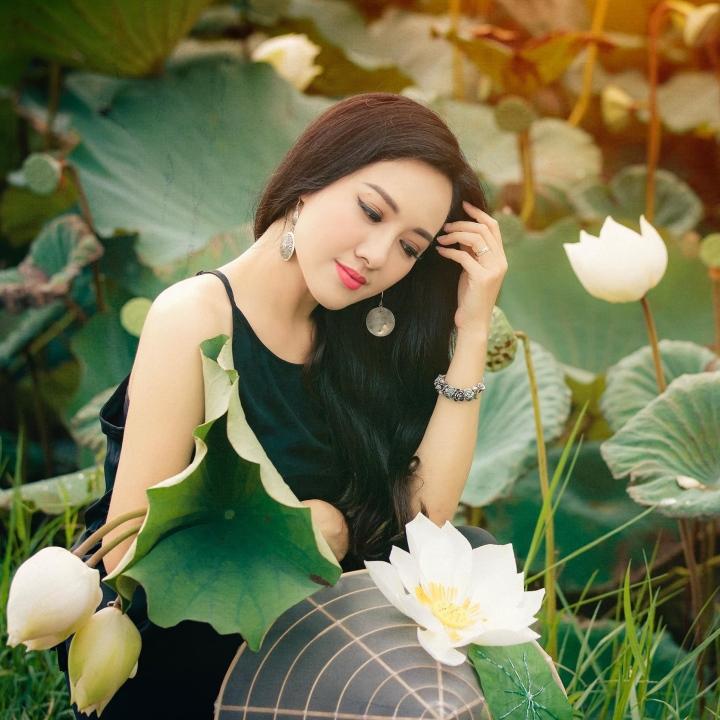 Nhan sắc BTV Hoài Anh VTV: U50 vẫn tự tin khoe làn da đẹp không tì vết-4