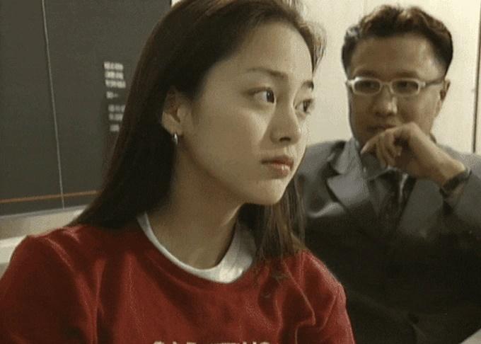 Hình ảnh nữ thần giảng đường của chị đẹp Kim Tae Hee gây thương nhớ-2