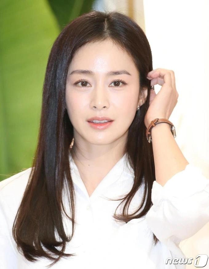 Hình ảnh nữ thần giảng đường của chị đẹp Kim Tae Hee gây thương nhớ-5