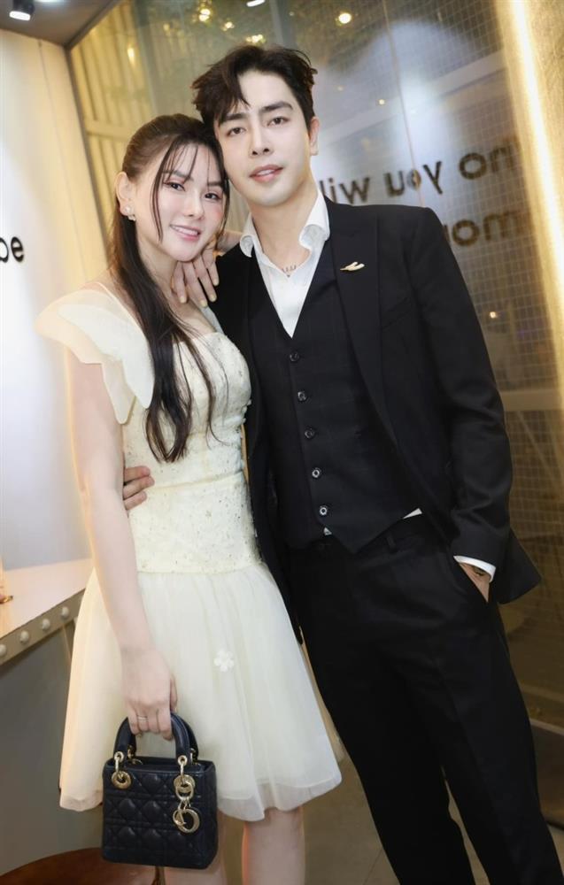 Như Quỳnh và những mỹ nhân Việt hạnh phúc bên người tình kém chục tuổi-17