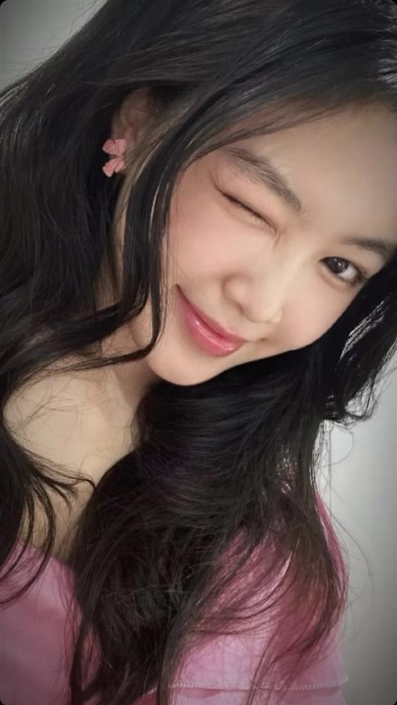 Con gái lớn nhà Quyền Linh khoe ảnh hiếm, đẹp từ trong trứng là có thật-2