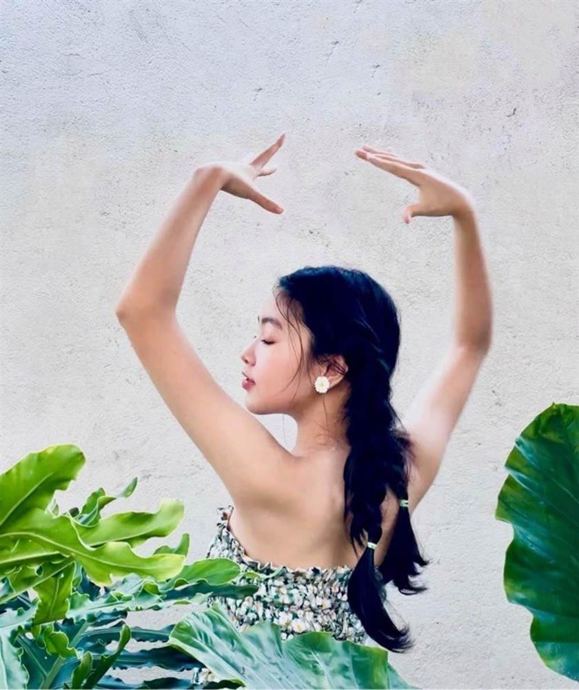 Con gái lớn nhà Quyền Linh khoe ảnh hiếm, đẹp từ trong trứng là có thật-6