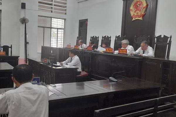 Tạm giữ gã thanh niên hiếp dâm nữ nhân viên quán bar-2