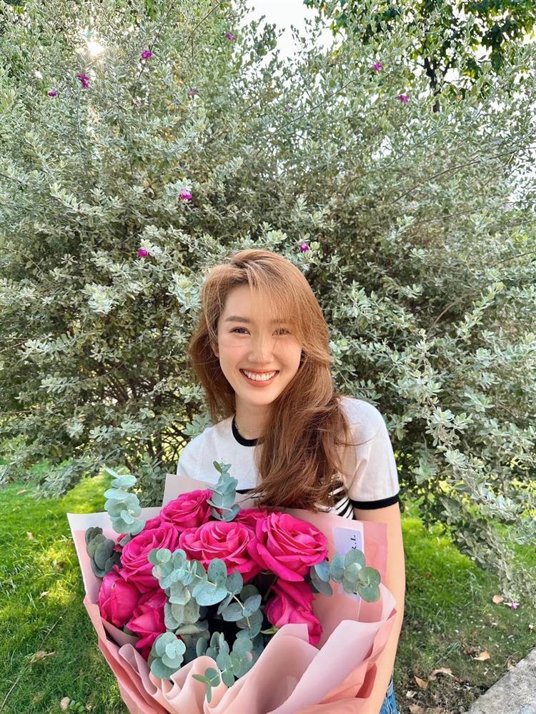 Sao nữ Vbiz nhận hào quang sau 1 vai diễn, nhan sắc sự nghiệp lên hương-6