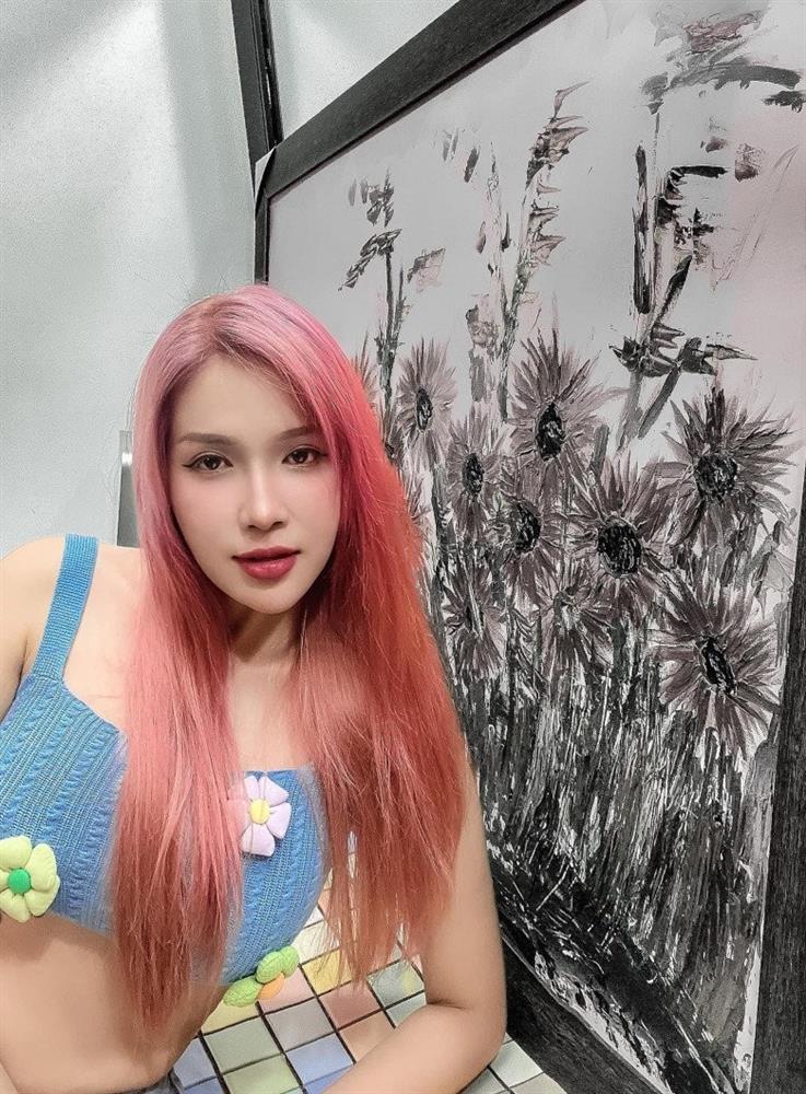 Khả Như tuổi U40 độc thân giàu có, body quyến rũ in đầy dấu mực-4