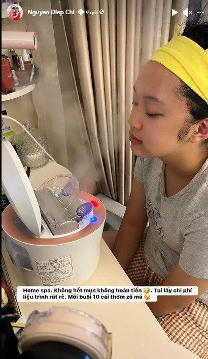 Con gái MC Diệp Chi 12 tuổi cao hơn mẹ nửa đầu, mặc đồ tắm khoe da trắng nõn-10