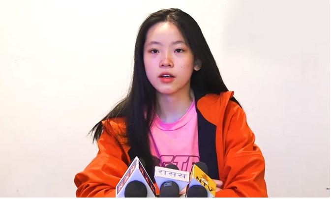 Cô gái 16 tuổi chinh phục đỉnh núi Everest-1