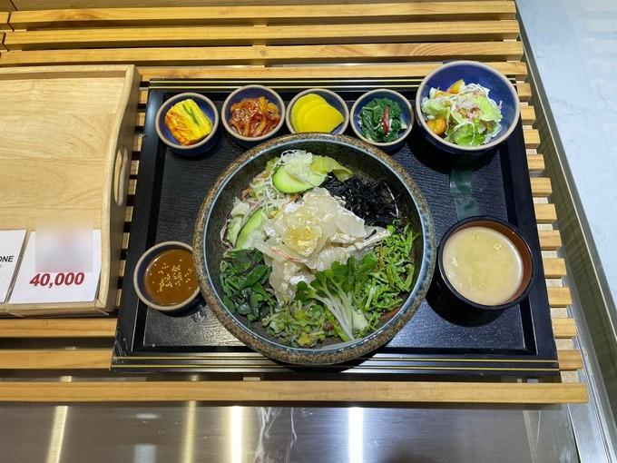 Suất cơm sườn 120.000 đồng ở Thiên Đường Bảo Sơn bất ngờ... thịnh soạn-6