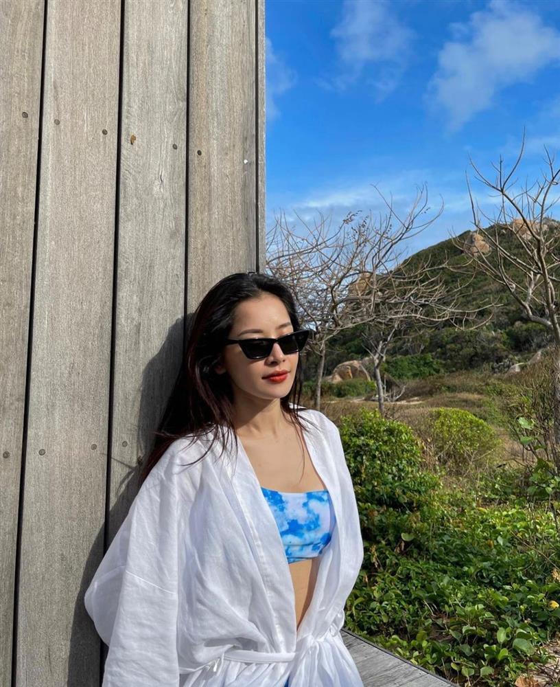 Style đi biển của Tỷ Tỷ Đạp Gió Chi Pu: Không bikini, nửa kín nửa hở-11