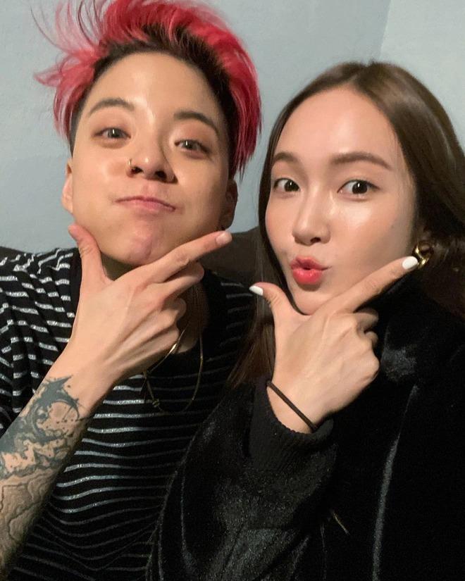 Amber vỡ òa khi hội ngộ với Jessica, đập tan tin đồn bất hòa-4