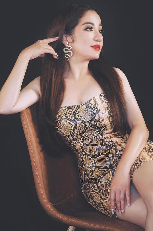 Sở hữu chiều cao khiêm tốn 1m50, nữ danh hài hải ngoại vẫn gợi cảm nhờ mẹo giảm cân độc lạ-6