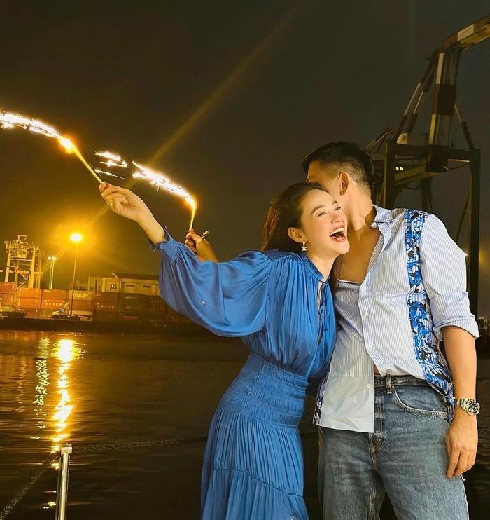 Sao nữ kết hôn sau 6 năm hẹn hò bí mật với chồng hơn 10 tuổi, cuộc sống hiện ra sao?-1