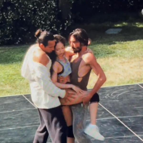 Jennie (BlackPink) có sai lầm khi đóng phim 18+?-6