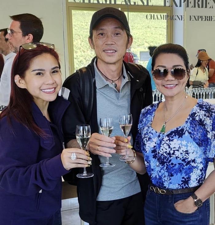 Diện mạo gây chú ý của NS Hoài Linh tại trời Âu-2