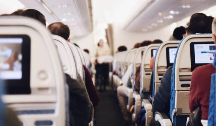 Tại sao ngày càng có nhiều khách du lịch ứng xử kém khi đi máy bay?-2