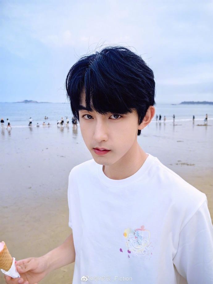 Bạn trai Cúc Tịnh Y gây thất vọng vì diễn xuất vô cảm-8