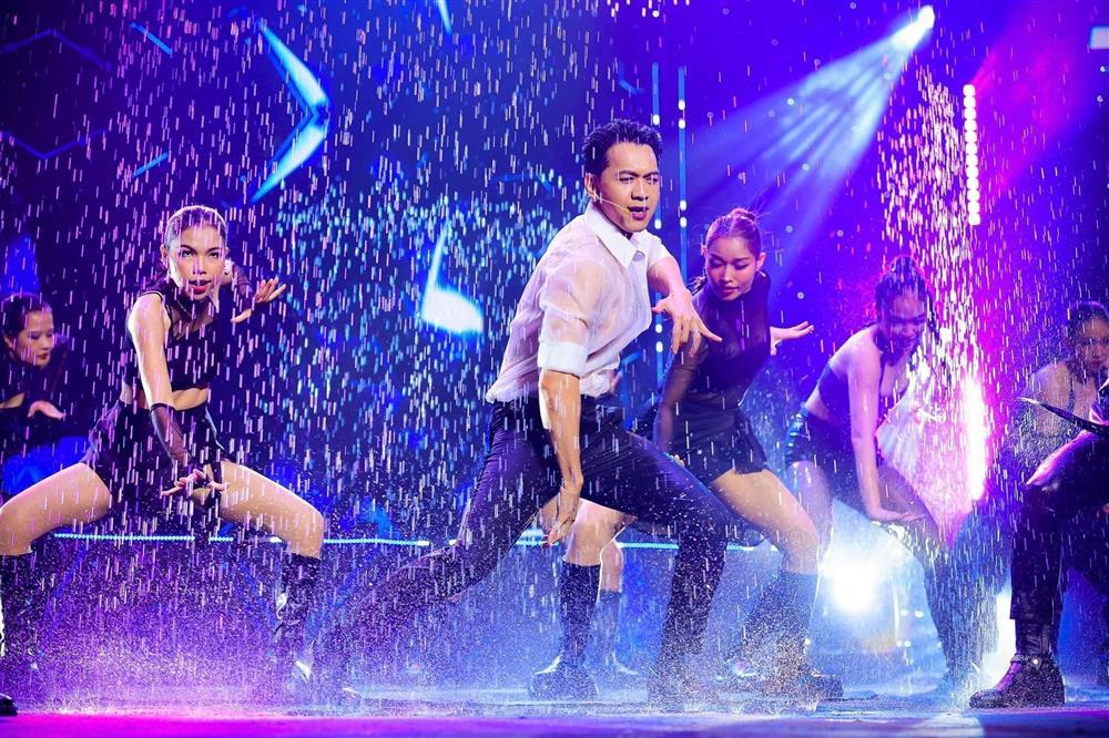 Trước màn diễn gây sốt, Chủ tịch Trần Hùng Huy từng đóng quảng cáo-2