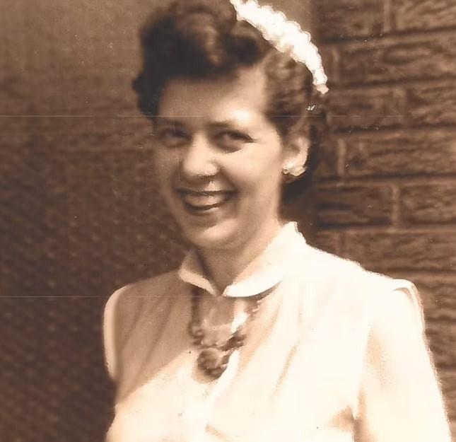 70 tuổi mới ly hôn, nữ bác sĩ sống hạnh phúc ở tuổi 102-1