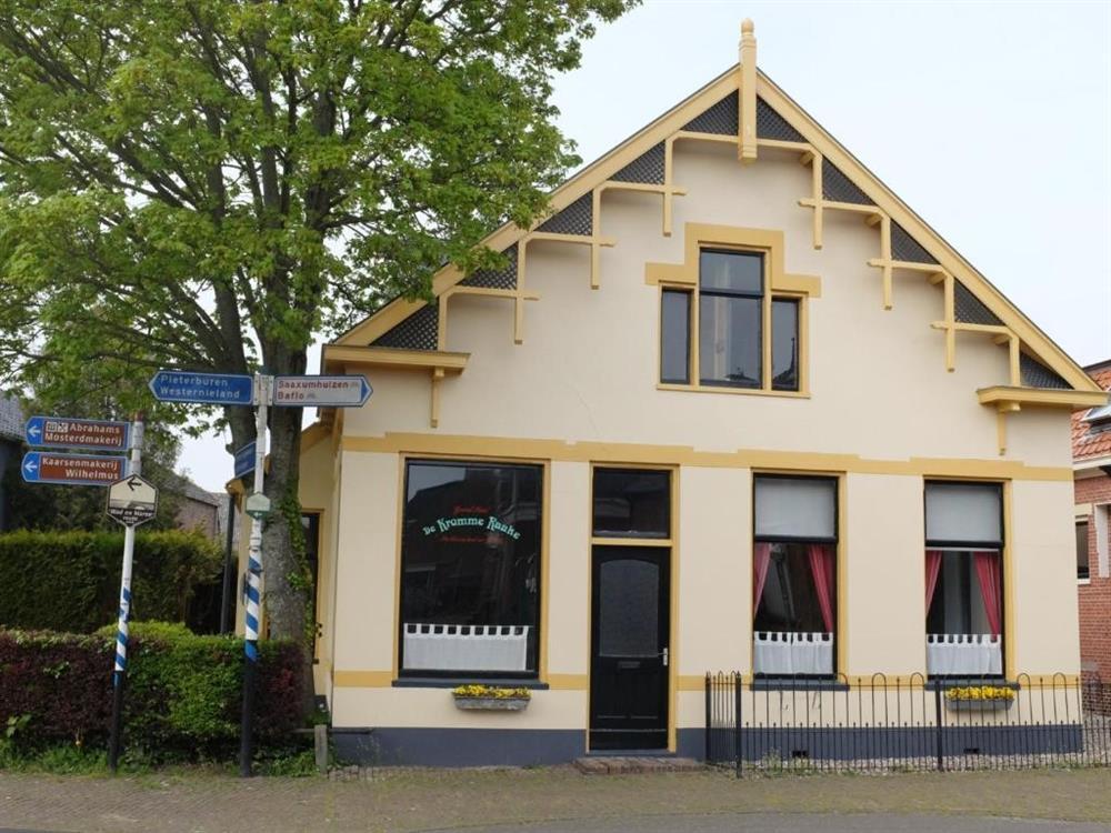 Tình cảnh éo le ở những căn phòng khách sạn bé nhất thế giới-3