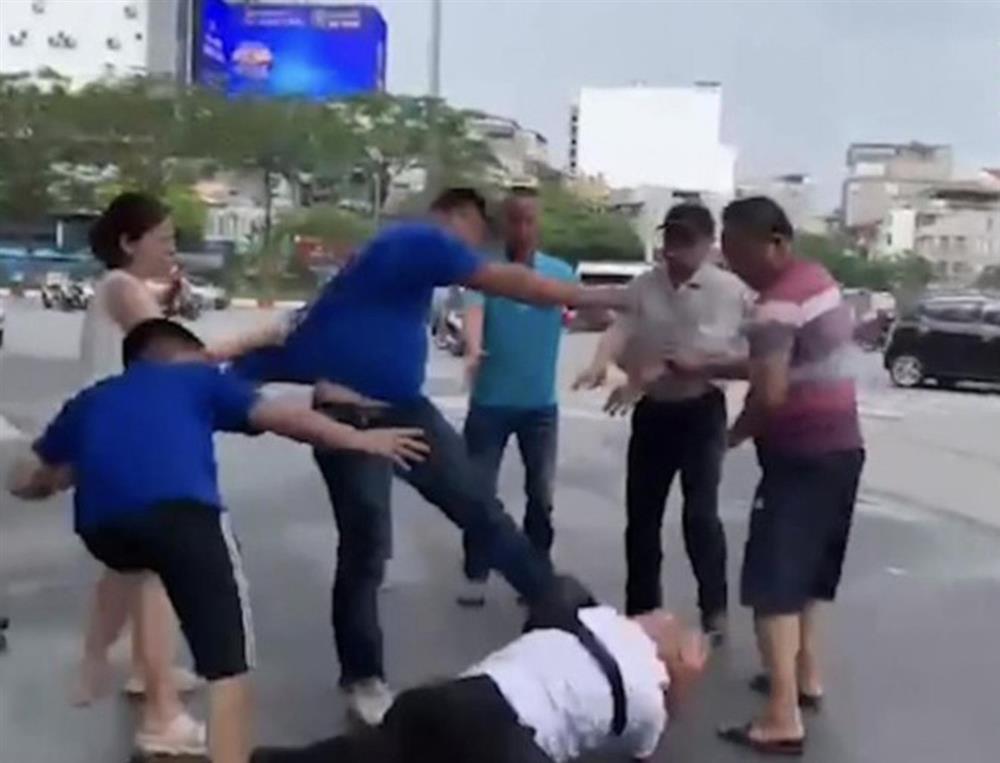 Phóng viên Đài Hà Nội bị hành hung khi đang tác nghiệp-1