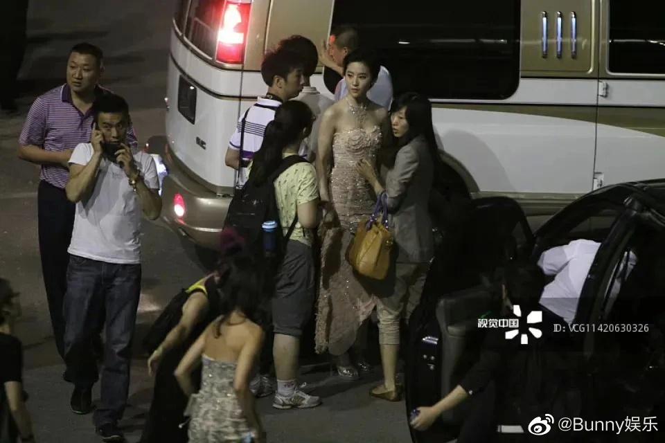 Lưu Diệc Phi chứng minh nét đẹp tỏa sáng ở mọi khung cảnh-2