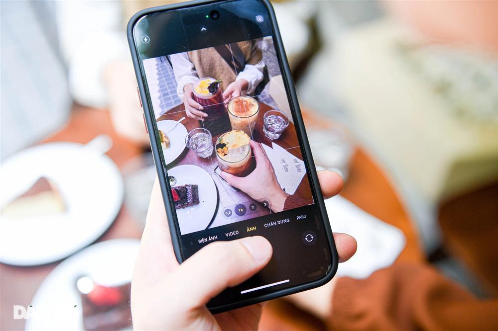 Cuộc sống của reviewer nổi tiếng: Tăng 16kg, bị ném đá vì suốt ngày khen-16