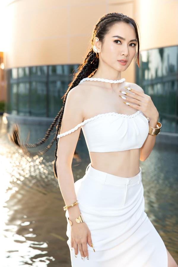 Anh Thư U50 vẫn sở hữu cơ bụng số 11 nhờ ăn loại quả rẻ tiền-4