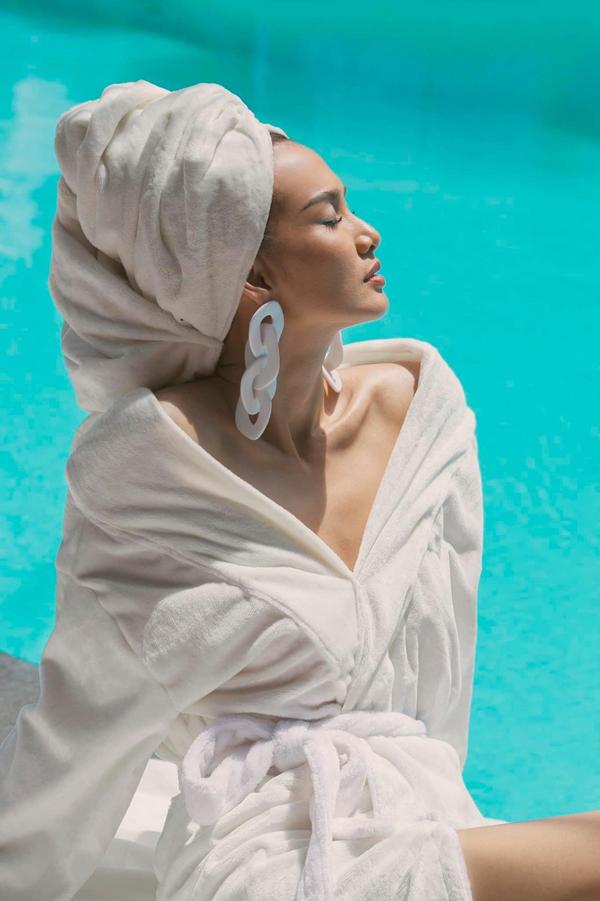 Anh Thư U50 vẫn sở hữu cơ bụng số 11 nhờ ăn loại quả rẻ tiền-6