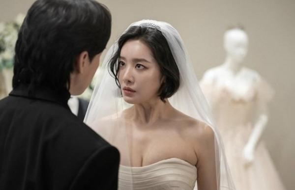 Song Hye Kyo bị réo tên trong vụ Jennie (BlackPink) đóng phim đầy rẫy sự dung tục-4