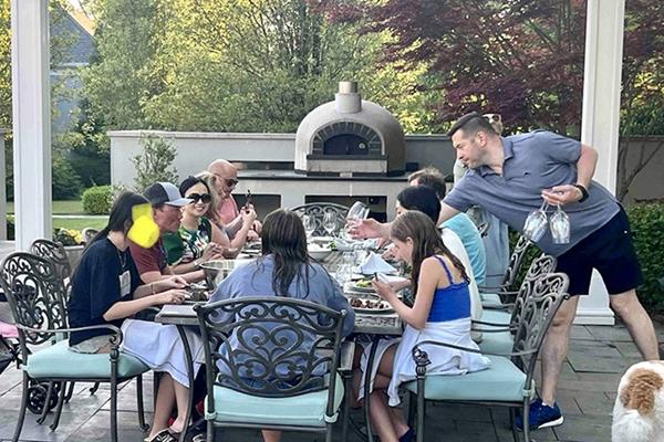 Tỷ phú Chính Chu xuất hiện bên ca sĩ Hà Phương, đập tan tin đồn ly hôn-2