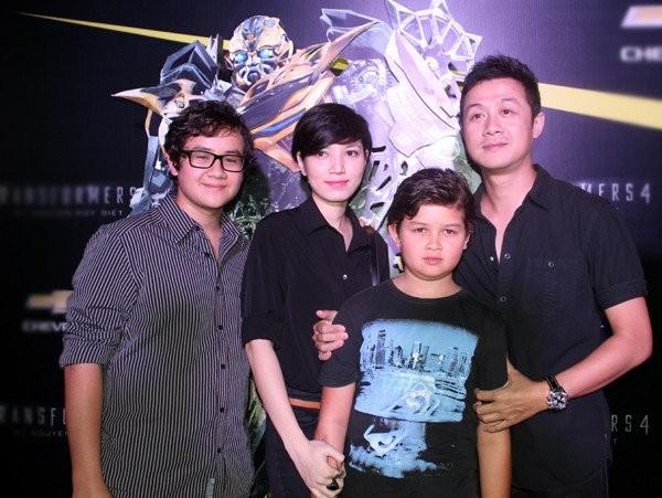 Con gái thứ 3 MC Anh Tuấn với vợ trẻ kém 14 tuổi chưa lộ diện, 2 con riêng lai Tây đẹp như tài tử-5