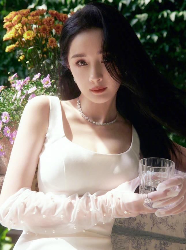 Một công ty bị điều tra vì môi giới giá ăn tối riêng với các ngôi sao nổi tiếng-1