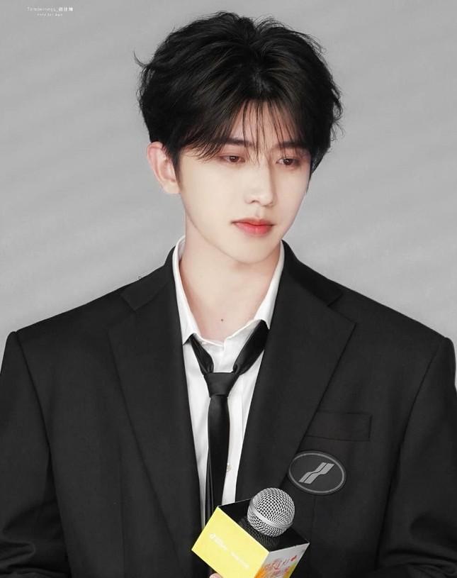 Một công ty bị điều tra vì môi giới giá ăn tối riêng với các ngôi sao nổi tiếng-4