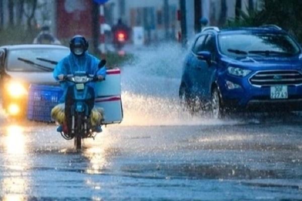 Áp thấp nhiệt đới vào Biển Đông, 2 kịch bản khi mạnh lên thành bão-3