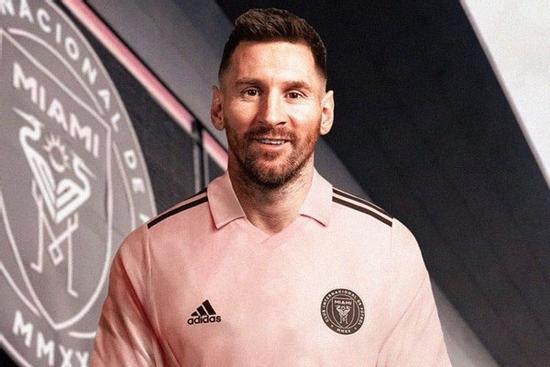 Messi được CLB Ả Rập đề nghị mức lương bao nhiêu trước khi sang Inter Miami?