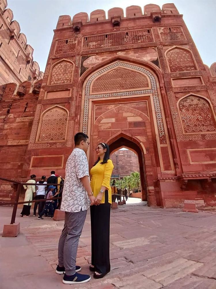 Việt Trinh bất ngờ đăng ảnh đeo nhẫn cưới-2