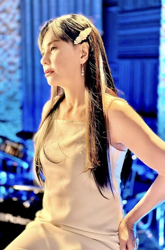 Cát Phượng thay đổi thế nào từ khi yêu bạn trai Việt kiều?-9