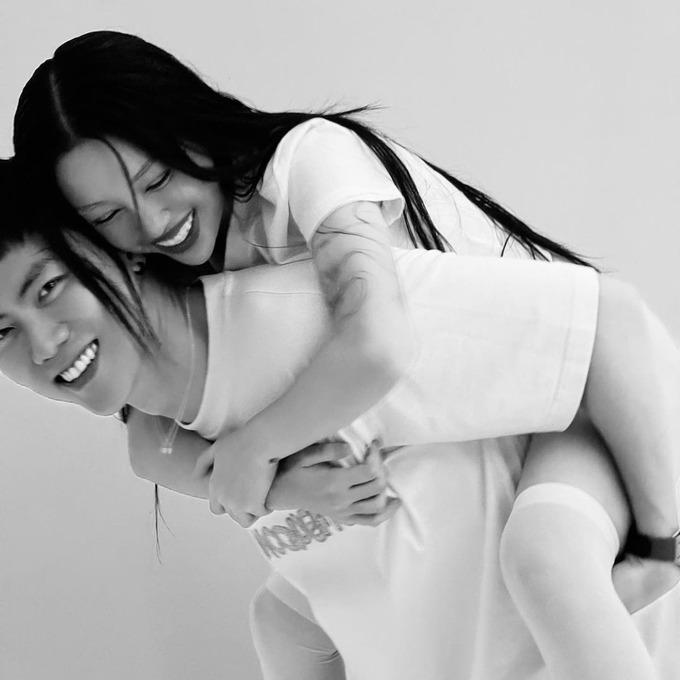 Linh Ngọc Đàm gây bất ngờ khi trông xinh đẹp, nhẹ nhàng tựa nàng thơ-6