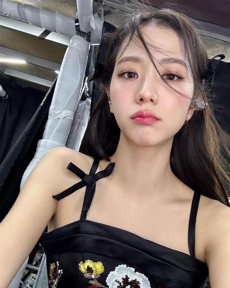 BLACKPINK bị đào ảnh cũ: Rosé vướng nghi án thẩm mỹ, 3 thành viên còn lại thì sao?-7