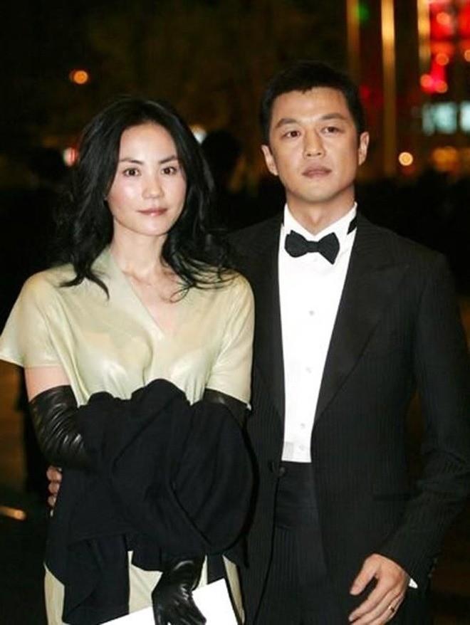 Hơn 20 năm yêu của Vương Phi và Tạ Đình Phong-2