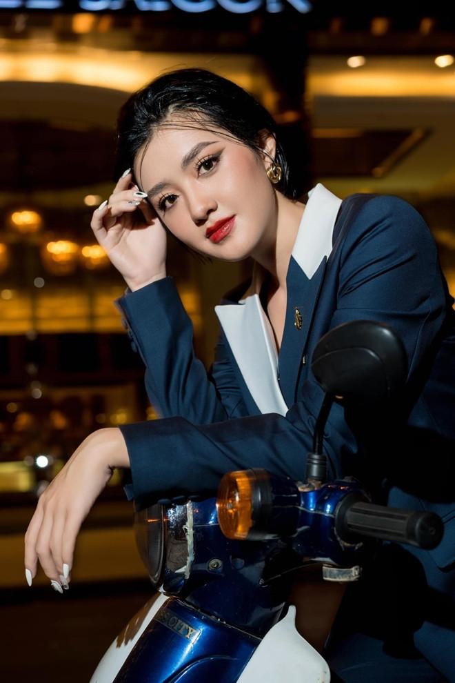 Vẻ đẹp ngọt ngào của á hậu là nữ chính Người Ấy Là Ai-1