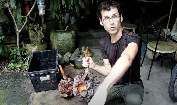 Khách Mỹ thảng thốt trước độ ngon của loại trái lạ Việt Nam-2