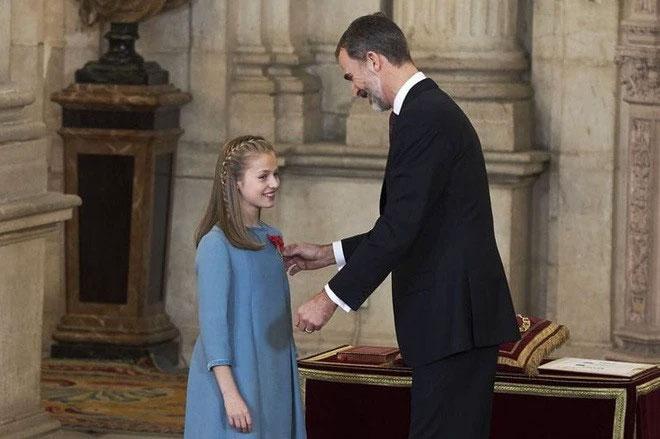 Công chúa 18 tuổi nắm giữ vận mệnh Tây Ban Nha, vừa ra đời là cứu tinh hoàng tộc-3