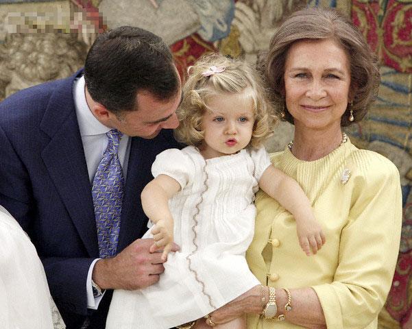 Công chúa 18 tuổi nắm giữ vận mệnh Tây Ban Nha, vừa ra đời là cứu tinh hoàng tộc-2