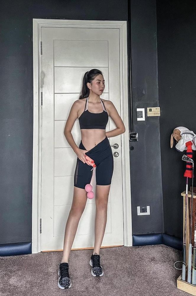 MC Mai Ngọc sở hữu hình thể 8 đầu chuẩn hơn Hoa hậu vẫn bị nói đen sì-5