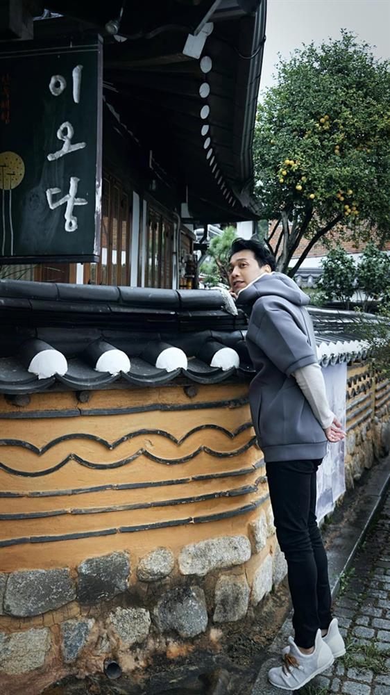 Mặc đơn giản vẫn chất và điển trai như Chủ tịch ACB Trần Hùng Huy-8