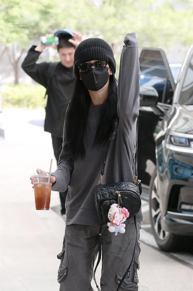 Jennie lộ diện sau bão chỉ trích-4